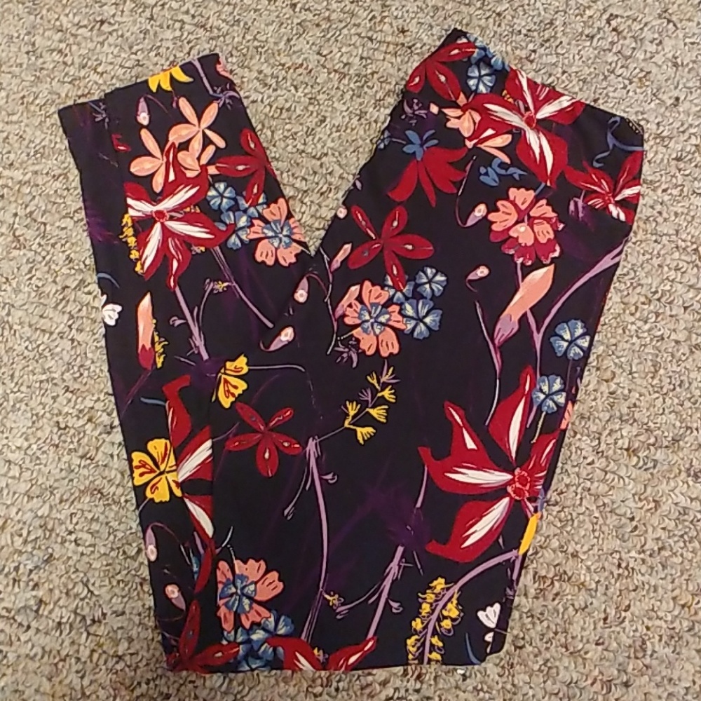 Lularoe TC Floral Leggings